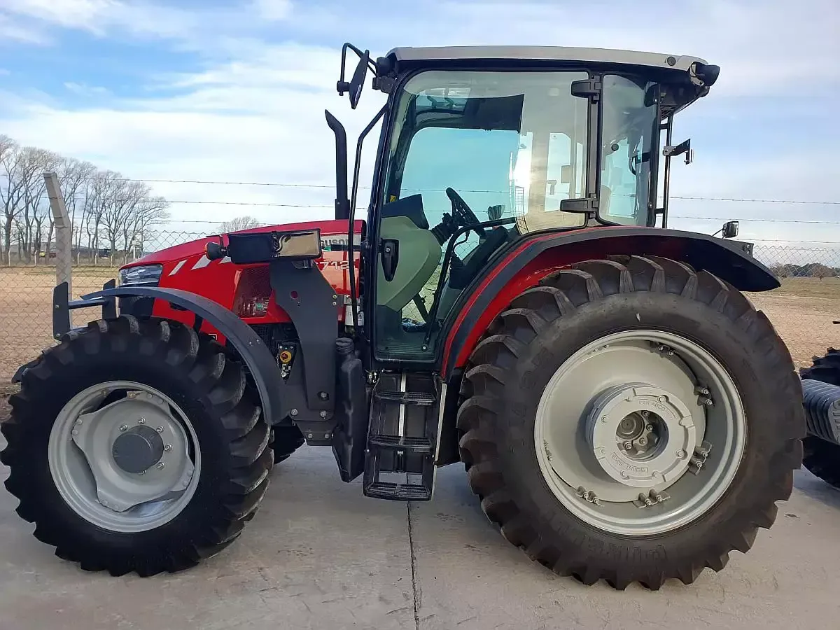 MF 6712 Tractor for sale MF 6700 Series