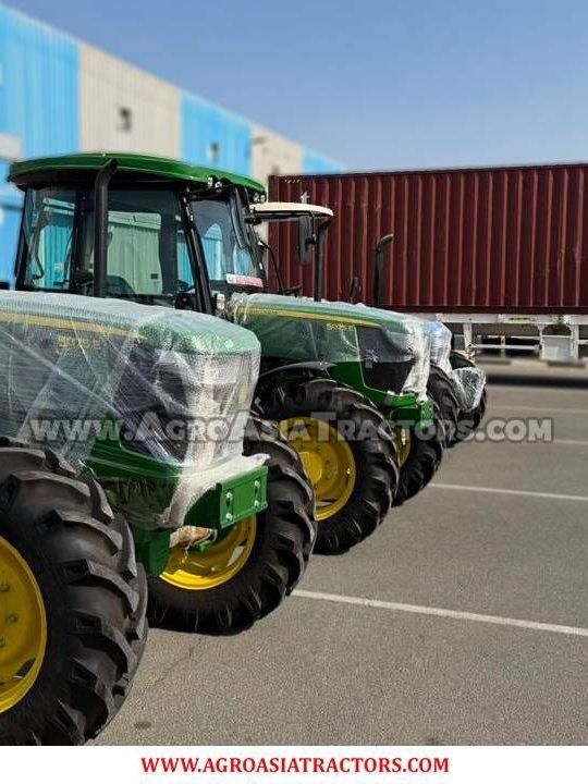 John Deere Tractor Stock